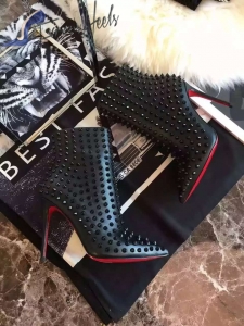 Christian Louboutin Snakilta Spiked Leather Ankle Boots in Black